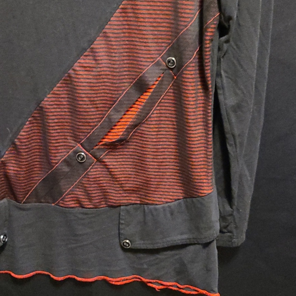 ONYX FUNKY PATCHWORK RED AND BLACK ABSTRACT Long Sleeve - Picture 2 of 7